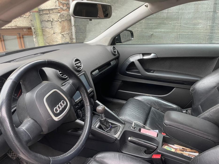 Audi A3 автомобил