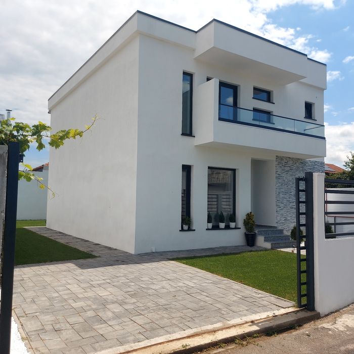 Casă Vilă zona Ford