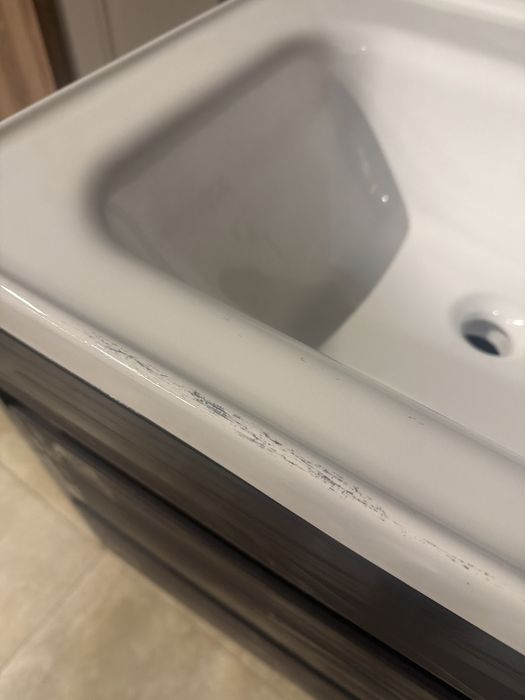 Тумба с раквиной