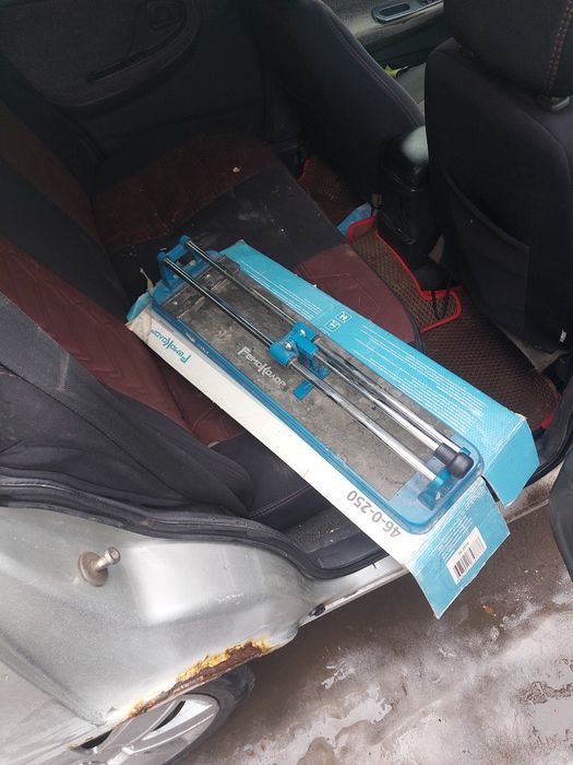 Продам плиткарез почти новый