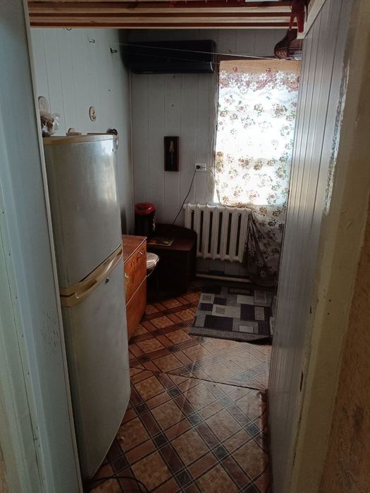 Сдается 1ком на спутнике8 1этаж 2этажки  с удобствами с мебелью