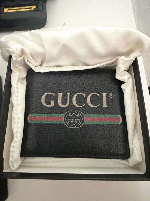 Портмоне  Gucci.