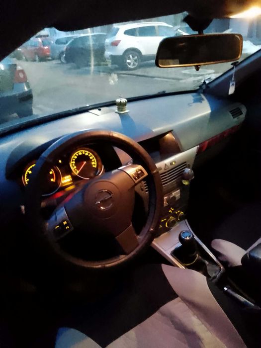 Vând Opel Astra H