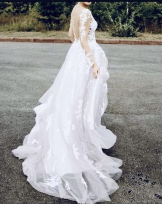 Свадебное платье (почти новое)