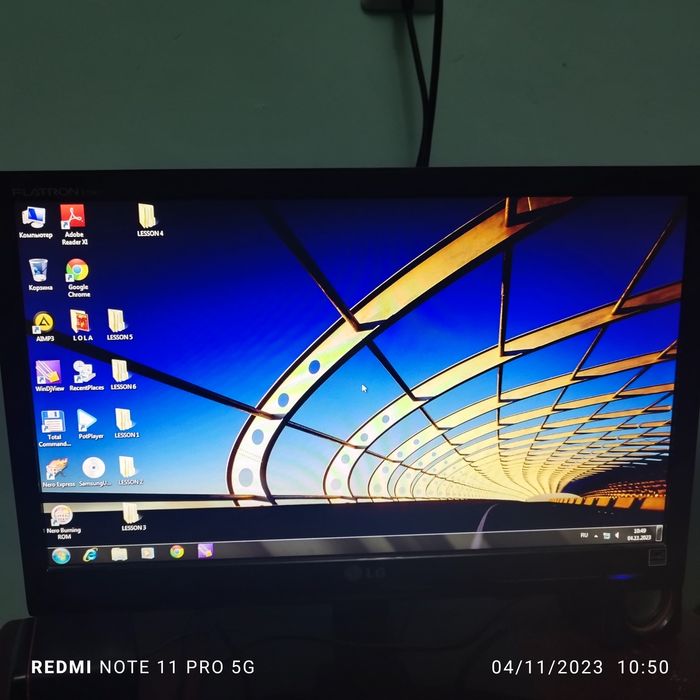 Kompyuter sotiladi narxi + printeri ham bor