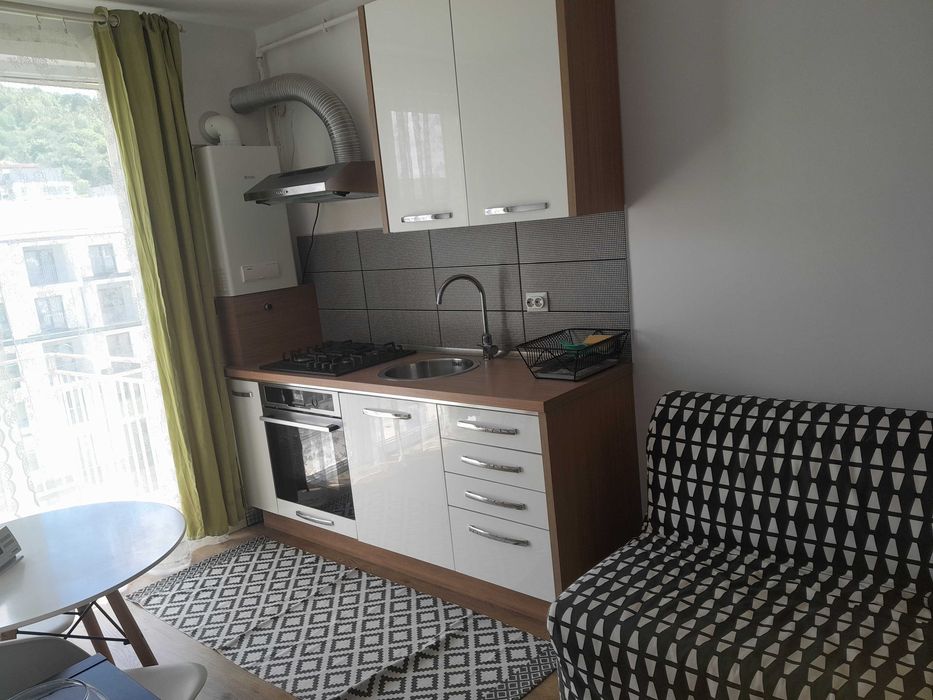 Închiriez apartament Floresti