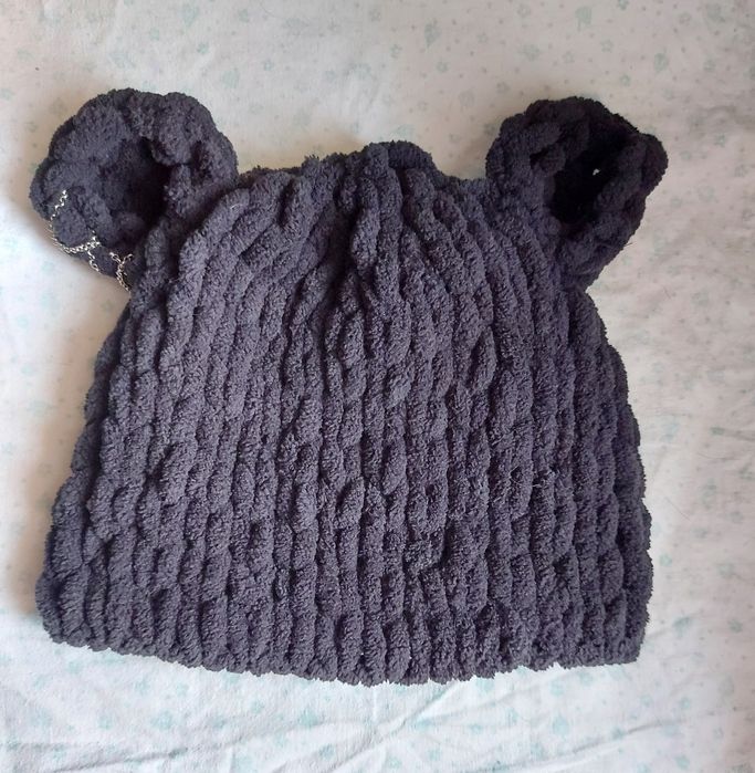 Продам шапку с ушками