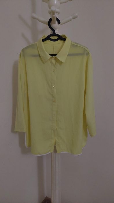 Блузки в двух цветах