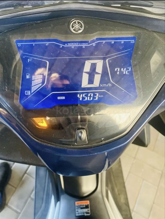Продам скутер Yamaha NVX