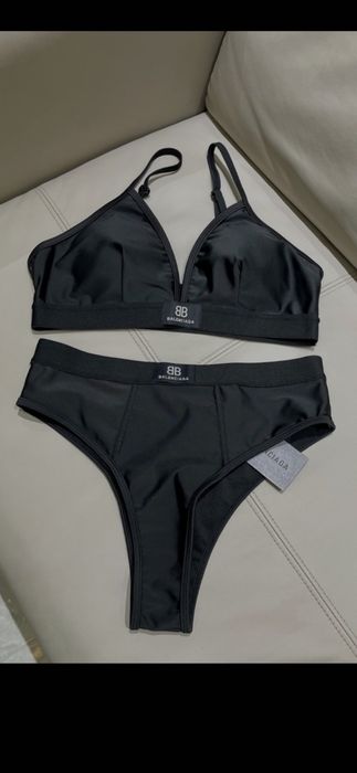 Costum de baie Balnciaga,  model 2026, preț fix