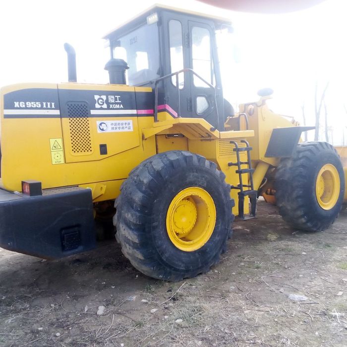 Продаётся погрузчик 3куб