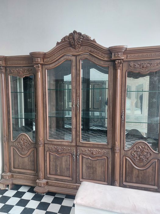 Mehmonxona uchun Mebel