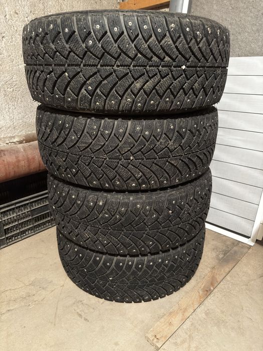 Продам шины зимние