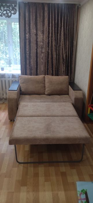Продам качественный диван с мини диваном б/у