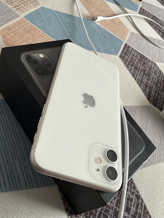 Vand iphone 11 64gb