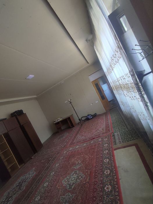 Срочно в Сергелях рядом 4-метро  сдаётся 1 ком.участка 800.000