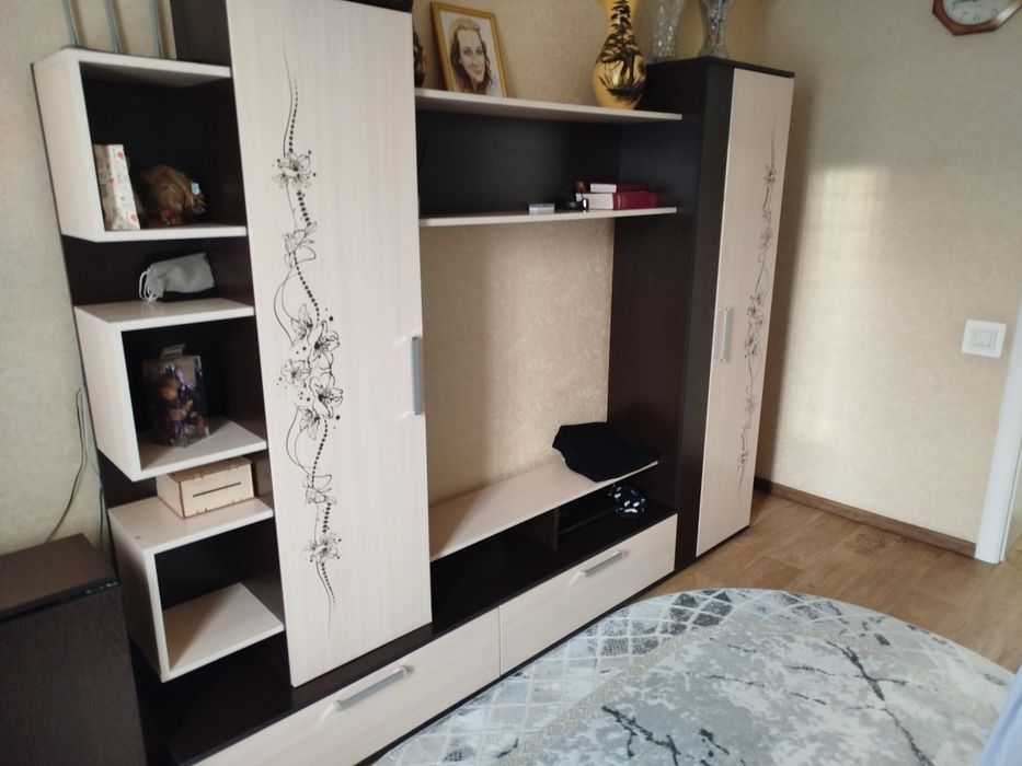 Продаётся стенка