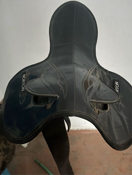 Скаковое седло бабочка