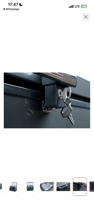 Морозильник с замком и ключом