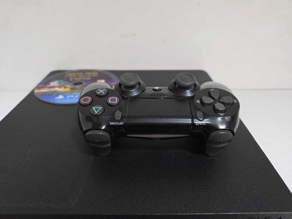 Play Station 4 Slim
