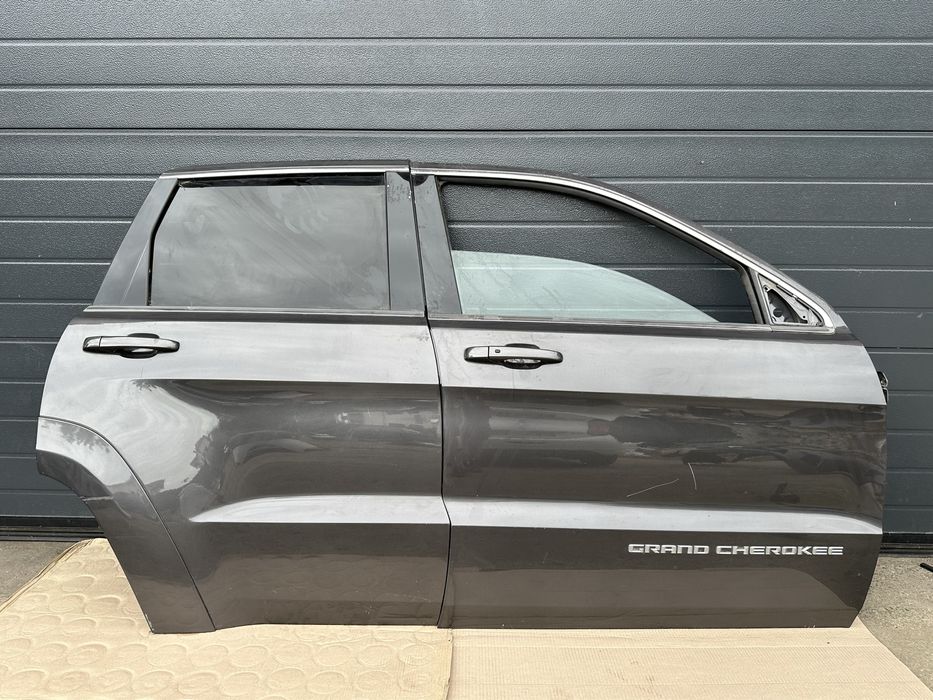 Usi dreapta / Portiere dreapta Jeep Grand Cherokee
