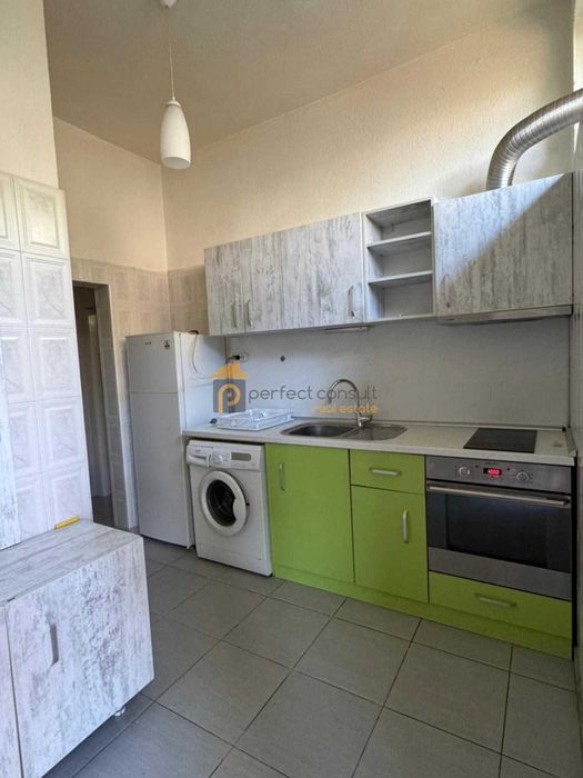 Дава се под наем Двустаен апартамент в Пловдив, Прослав - 70 кв.м за 325 € - Снимка #2