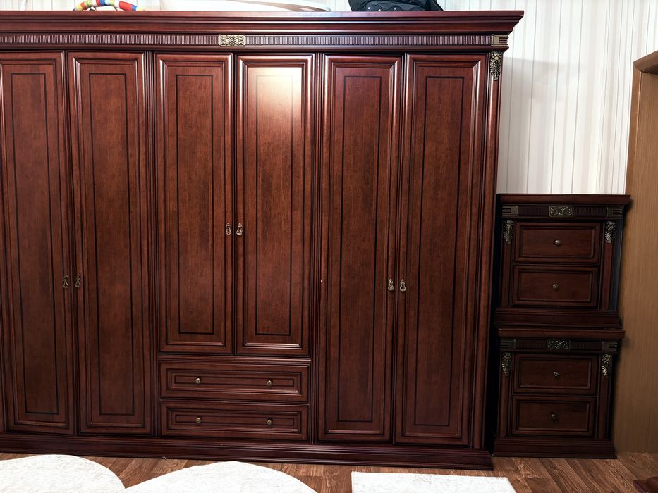 Итальянский спальный гарнитур