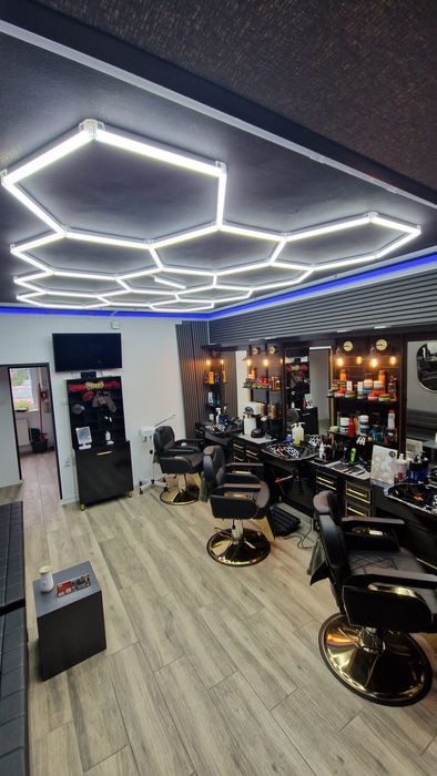 Angajam/Inchiriem post in Barbershop/frizerie – spațiu modern