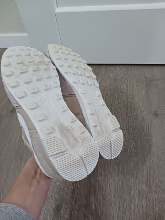 Adidasi dama Nike 39