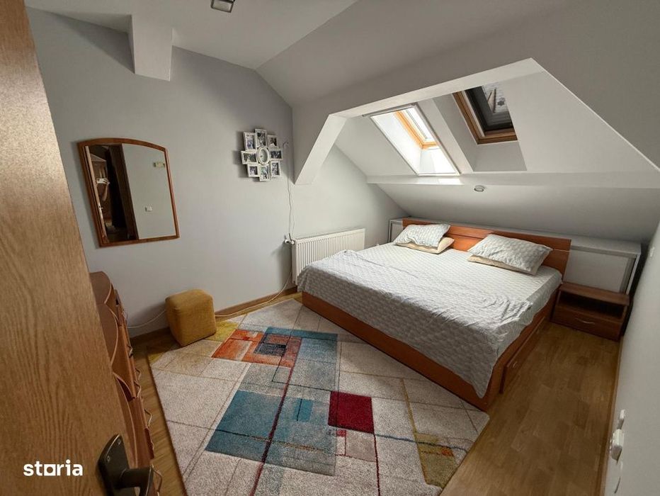 Apartament 4 camere decomandat cu scara interioara, Zona Sarari