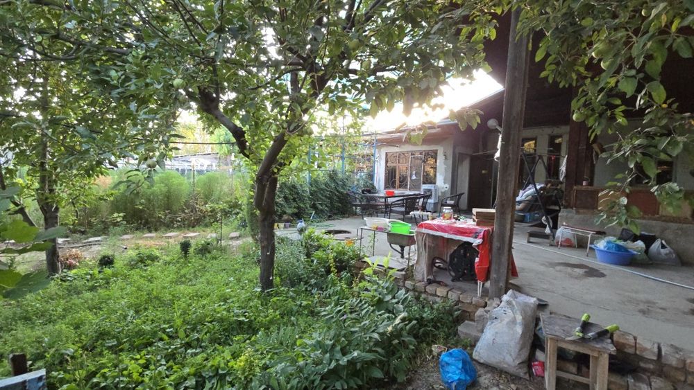 HOVLI UY JOY sotiladi