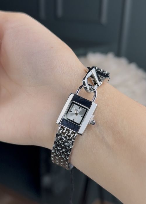 JULIUS soatlari korobka idishi bilan