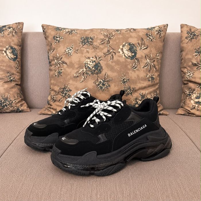 Balenciaga Triple S Black Edition