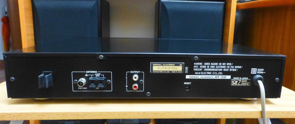 Tuner Akai AT-52