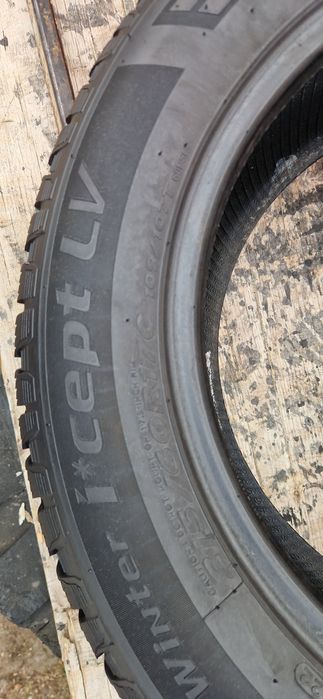 2 Anvelope Ca noi Hankook 215 60 R17C M+S . Dot 2022