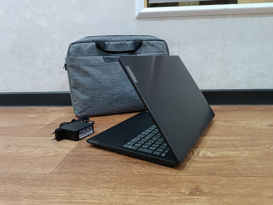Ноутбук LENOVO i3, Nvidia + Сумка.