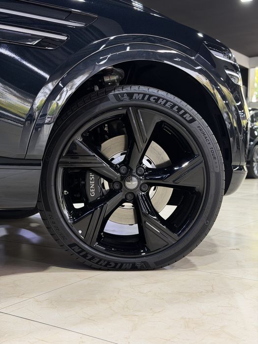 Genesis GV80 (Full option) night series
