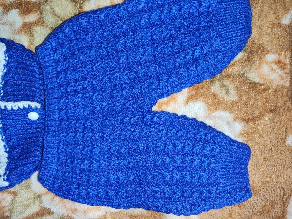 Костюм вязаный на малыша