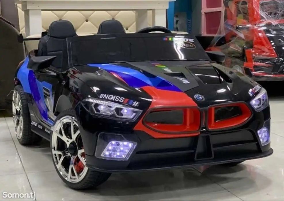 Детская машина bmw M8| до 7 лет| двухместный 4wd 24w| доставка есть