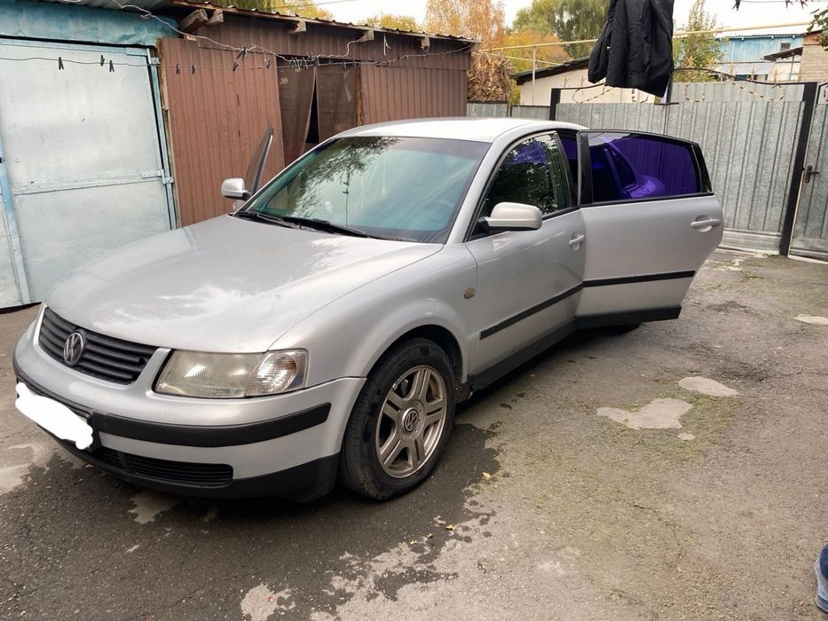 Продам Машину б5