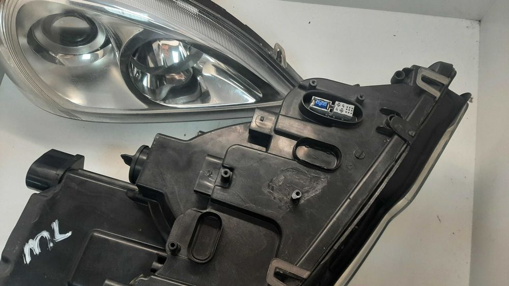 Mercedes ML W164 GLK xenon desen far Мерцедес МЛ ляв десен ксенон фар