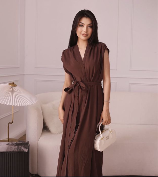 Новое платье с этикеткой