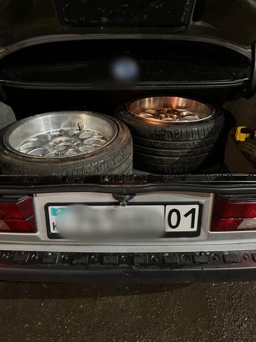 Два диска на Бмв Rondell R18