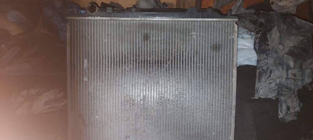 Продам радиатор митсубиси делика