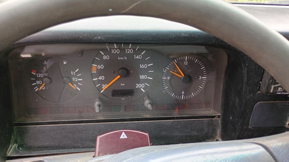 Vând Mercedes 1700€