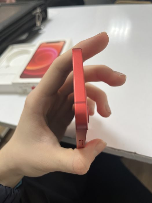 Iphone 12 mini red