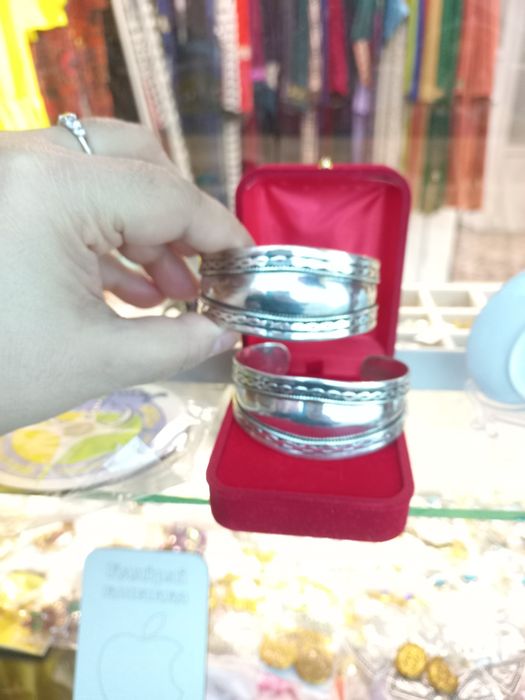 Продам два браслета вместе за 32тыс