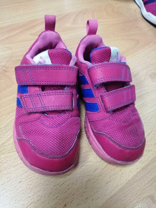 Четири чифта детски обувки за 20лв.