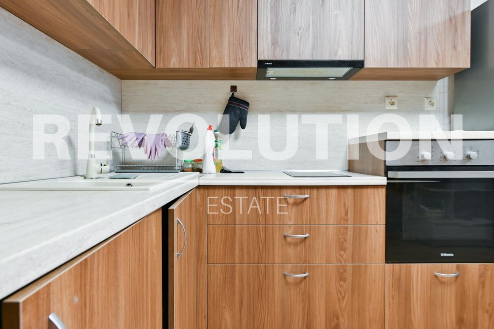 Тристаен апартамент в ж.к. Зона Б-5.