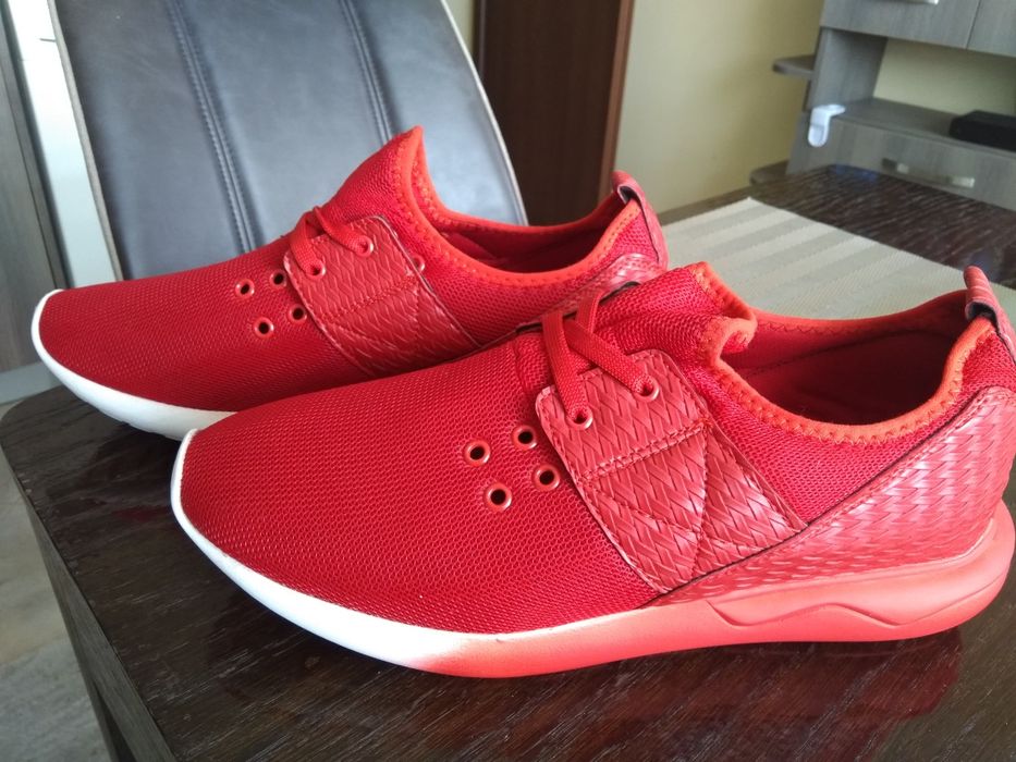 Нови маратонки 43-44 номер